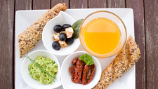 breakfast-1804436_1920.jpg  