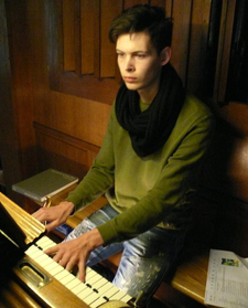 OrganistSimon.jpg  