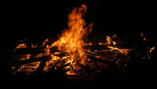 easter-fire-1288047_1920.jpg  