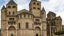trier-2635918_1920.jpg  